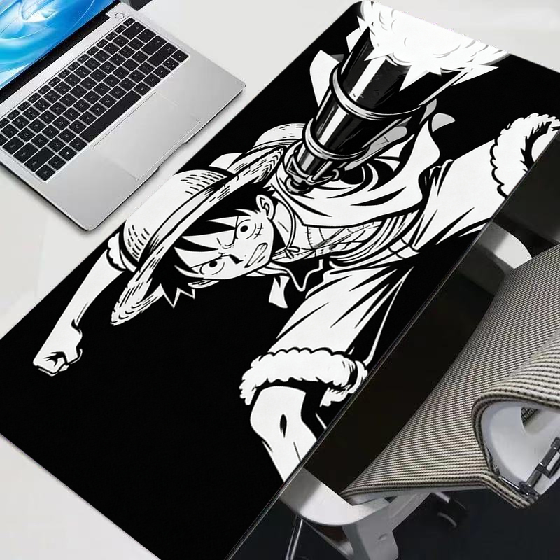 لوحة ماوس باللونين الأبيض والأ - مراجعة Laptop Accessories For Gaming وسعره